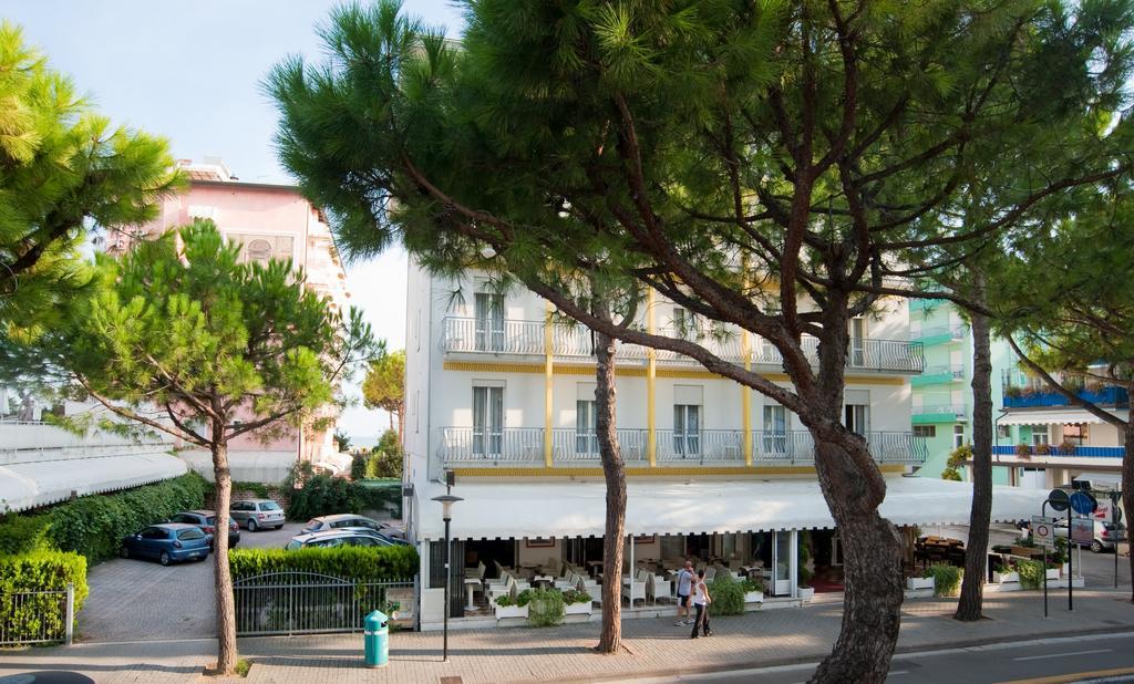 Hotel Roma Lido di Jesolo Exterior foto